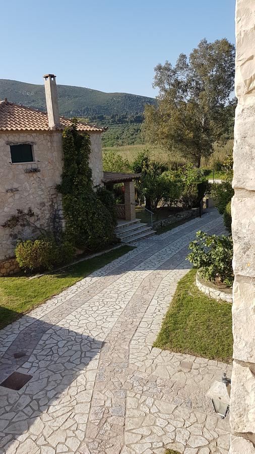 Castello Bellos Villas & Apartments Keri Buitenkant foto